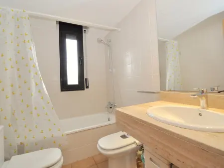 Appartement avec grande terrasse, climatisation, piscine et parking à 300m de la plage - Photo 16