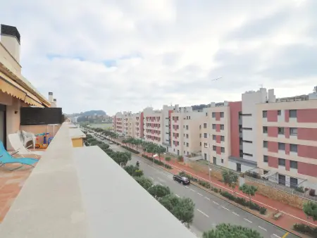 Appartement avec grande terrasse, climatisation, piscine et parking à 300m de la plage - Photo 17