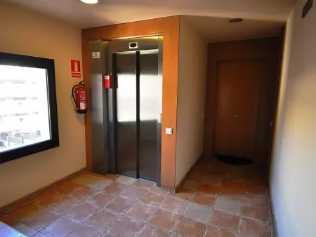 Appartement avec grande terrasse, climatisation, piscine et parking à 300m de la plage - Photo 18
