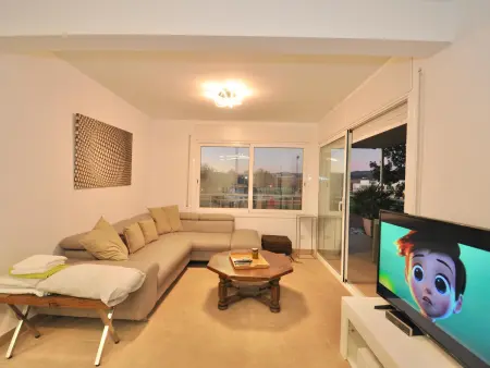 Appartement moderne à 500m de la plage avec terrasse et piscine communautaire - Photo 3