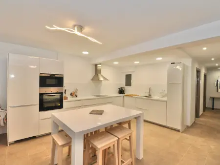 Appartement moderne à 500m de la plage avec terrasse et piscine communautaire - Photo 4
