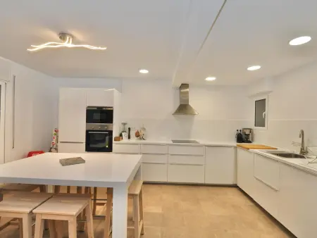 Appartement moderne à 500m de la plage avec terrasse et piscine communautaire - Photo 8