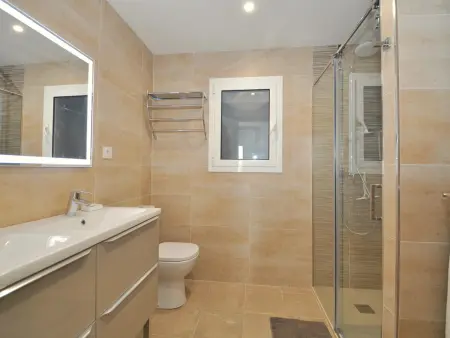 Appartement moderne à 500m de la plage avec terrasse et piscine communautaire - Photo 13
