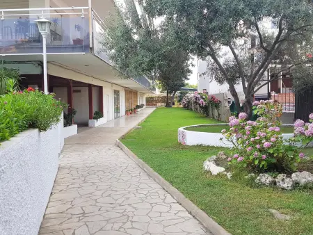 Appartement moderne à 500m de la plage avec terrasse et piscine communautaire - Photo 20