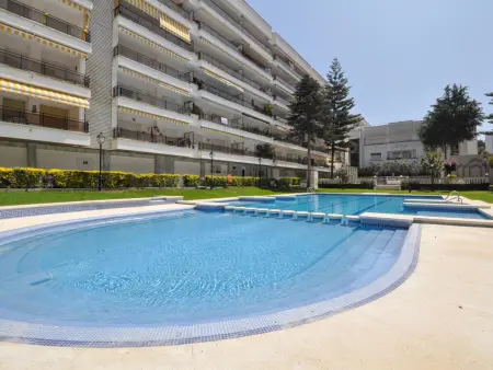 Appartement Cozy avec Piscine Commune, à 150m de la Plage, Internet + Clim - Lloret de Mar - Photo 2
