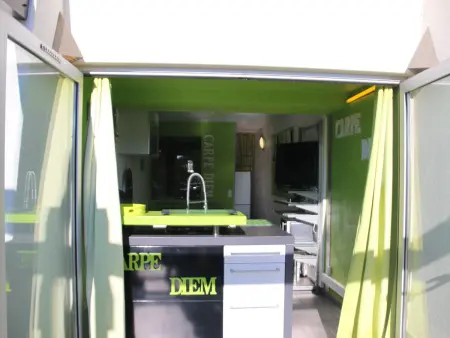 Studio climatisé avec terrasse et parking, idéal pour 2 personnes à Agde. - Photo 2