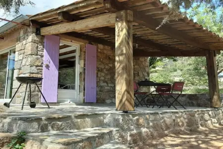 Kleines Steinhaus in Chambonas / Les Cades, Maison en Pierre en France avec Piscine & Vignes - Photo 3