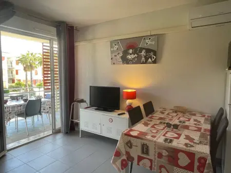 Appartement 2P/Cabine à Argelès-sur-Mer – Piscine chauffée, parking privé, clim, terrasse, proche mer - Photo 2