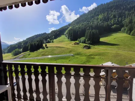 Studio 25m² au pied des montagnes, balcon, idéal pour 4 pers - Photo 8