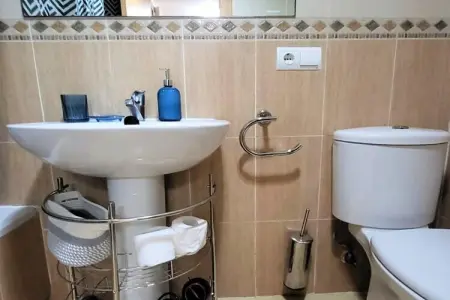 Bajo con terraza y acceso directo a piscina comunitaria, Appartement à Vera Playa près de la plage - Photo 23