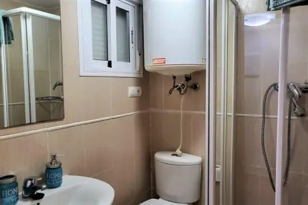 Bajo con terraza y acceso directo a piscina comunitaria, Appartement à Vera Playa près de la plage - Photo 26