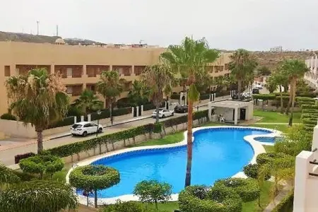 Bajo con terraza y acceso directo a piscina comunitaria, Appartement à Vera Playa près de la plage - Photo 29