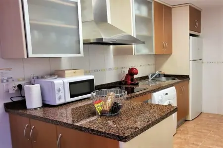 Bajo con terraza jardín y piscina privada, Appartement avec piscine près de la plage de Garrucha - Photo 2