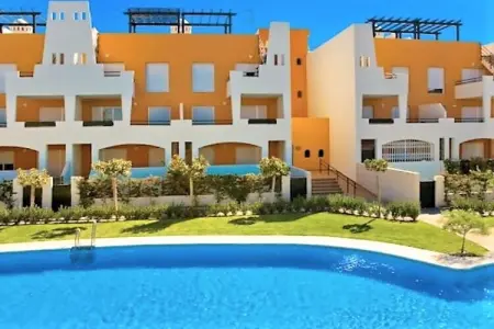 Bajo con terraza jardín y piscina privada, Appartement avec piscine près de la plage de Garrucha - Photo 7