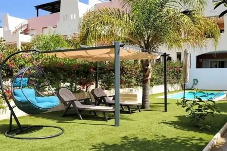 Bajo con terraza jardín y piscina privada, Appartement avec piscine près de la plage de Garrucha - Photo 26