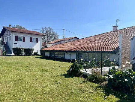 T2 Bis à Cambo-les-Bains avec jardin, parking et internet - Photo 1