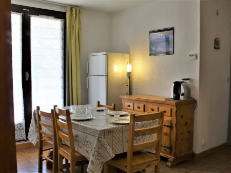 Appartement cosy à Risoul 1850, 3 pièces, 6 couchages, proche pistes et commerces, balcon ensoleillé - Photo 3