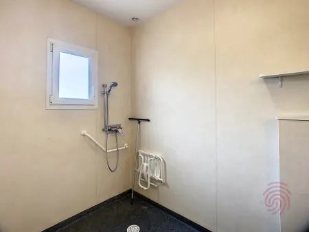 Charmant F2 climatisé avec terrasse, proche Thermes, parking privé, animaux acceptés - Photo 6
