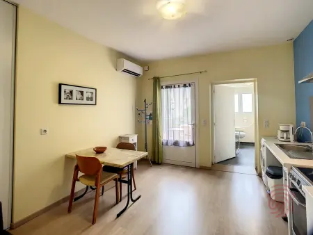 Appartement F2 climatisé avec terrasse et parking, proche des Thermes et du centre - Lamalou les Bains - Photo 4