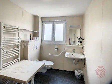 Appartement F2 climatisé avec terrasse et parking, proche des Thermes et du centre - Lamalou les Bains - Photo 6