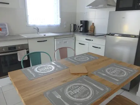Appartement 2P avec Jardin, Proche Golfe du Morbihan et Commerces, Parking Inclus - Photo 4
