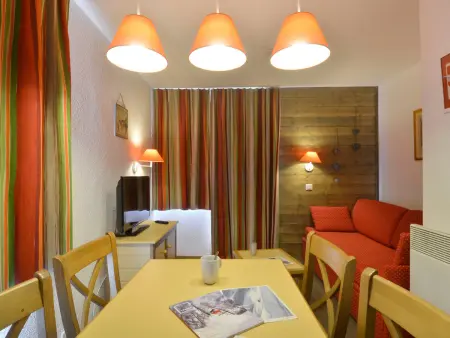 Studio chaleureux au centre, vue pistes, animaux acceptés - Photo 6