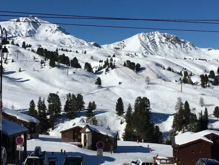 Studio chaleureux au centre, vue pistes, animaux acceptés - Photo 8