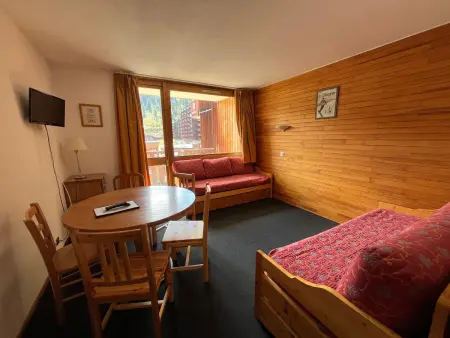 Appartement fonctionnel au cœur de la station avec balcon - Photo 4