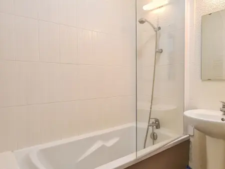 Appartement lumineux au pied des pistes avec piscine et spa - Photo 7