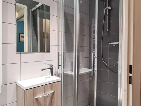 Appartement lumineux au pied des pistes avec piscine et spa - Photo 9