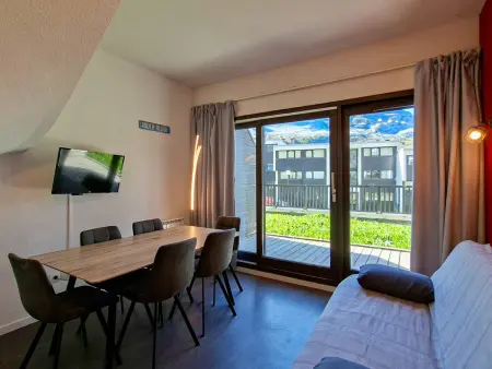 Appartement confortable au pied des pistes avec piscine et parking - Photo 2