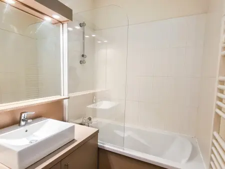 Appartement confortable au pied des pistes avec piscine et parking - Photo 6