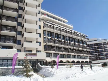 Appartement confortable au pied des pistes avec piscine et parking - Photo 14