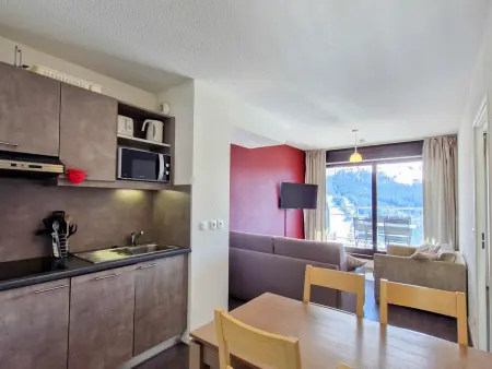 Appartement au pied des pistes avec piscine et parking - Photo 1