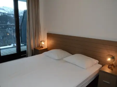 Appartement au pied des pistes avec piscine et parking - Photo 5