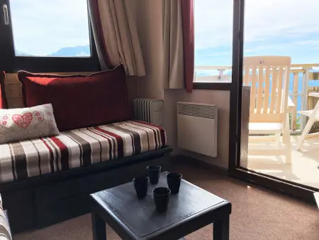 2 pièces avec vue sur vallée, balcon sud-ouest, proche commodités - Photo 2
