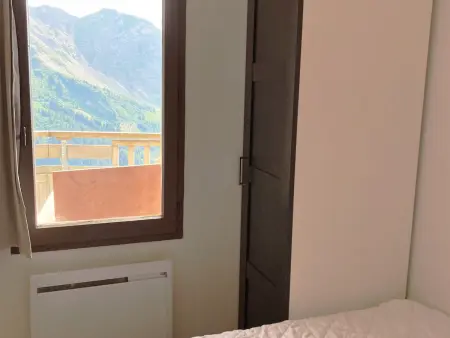2 pièces avec vue sur vallée, balcon sud-ouest, proche commodités - Photo 10