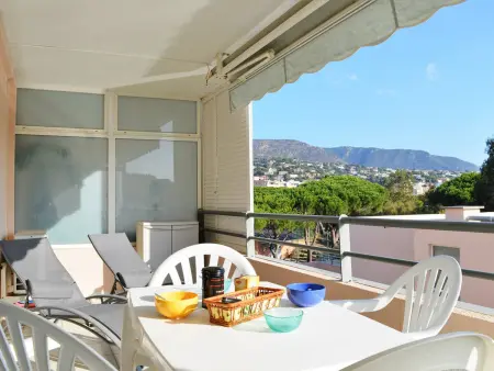Appartement T2 climatisé avec piscine, terrasse et parking à 600m de la plage - Le Lavandou - Photo 1