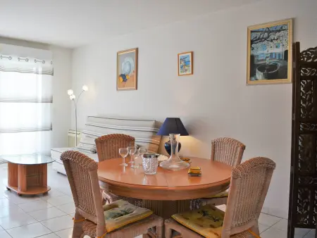 Appartement T2 climatisé avec piscine, terrasse et parking à 600m de la plage - Le Lavandou - Photo 2