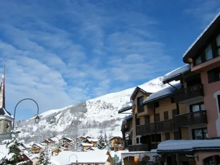 Appartement 2 pièces au pied des pistes, centre village - Photo 15