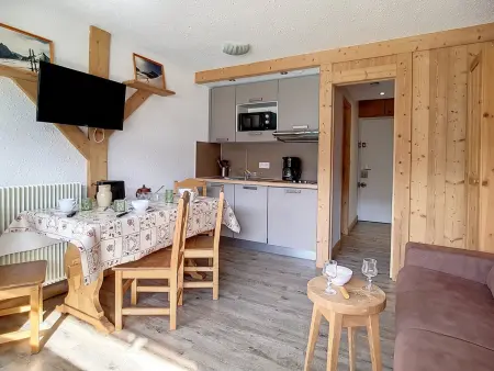 Studio rénové 4 pers, accès pistes, balcon sud - Photo 3