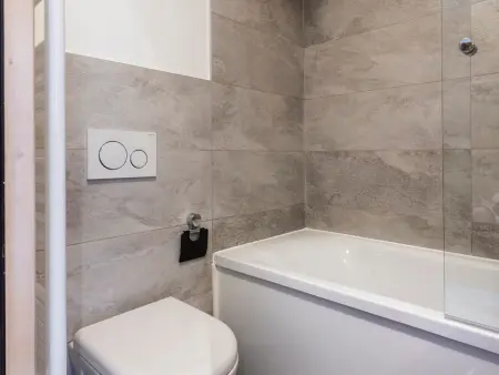Studio rénové proche centre avec balcon, idéal 5 pers, WIFI inclus - Photo 9