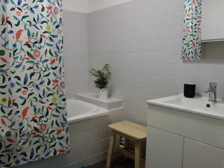 Appartement VUE MER avec balcon, WIFI et parking à Trégastel - Photo 5