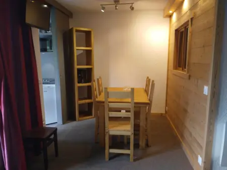 Studio divisible lumineux, proche pistes, balcon, animaux admis - Photo 4