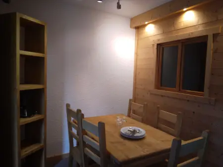 Studio divisible lumineux, proche pistes, balcon, animaux admis - Photo 6