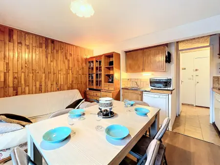 Appartement cosy skis aux pieds, balcon avec vue front de neige - Photo 2