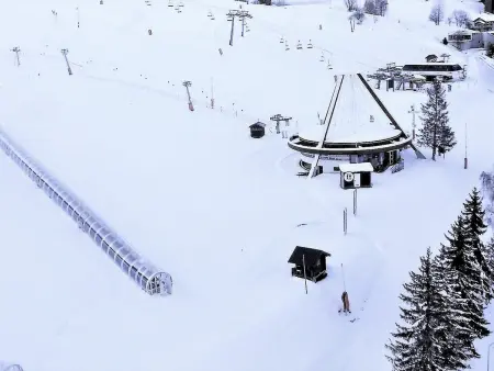 Appartement cosy skis aux pieds, balcon avec vue front de neige - Photo 10