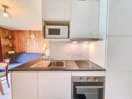 Studio chaleureux, skis aux pieds, balcon sud avec vue pistes - Photo 3