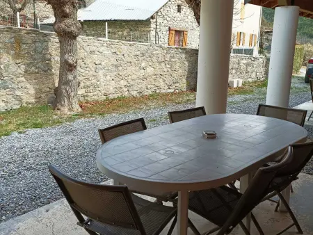 Jausiers : T3 de 50m² avec terrasse, piscine, animaux admis - Photo 8