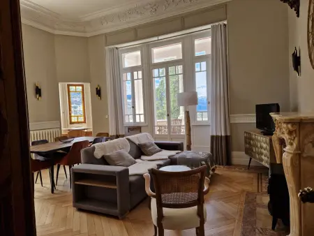 Appartement de Standing au Château avec Jardin Privatif - Photo 2